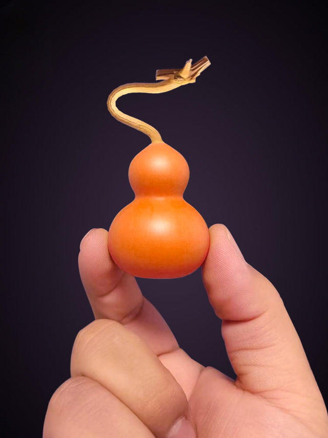 Natural Wenwan Gourd — Quiet Hands. Slow Patina. A Small Return to Stillness.