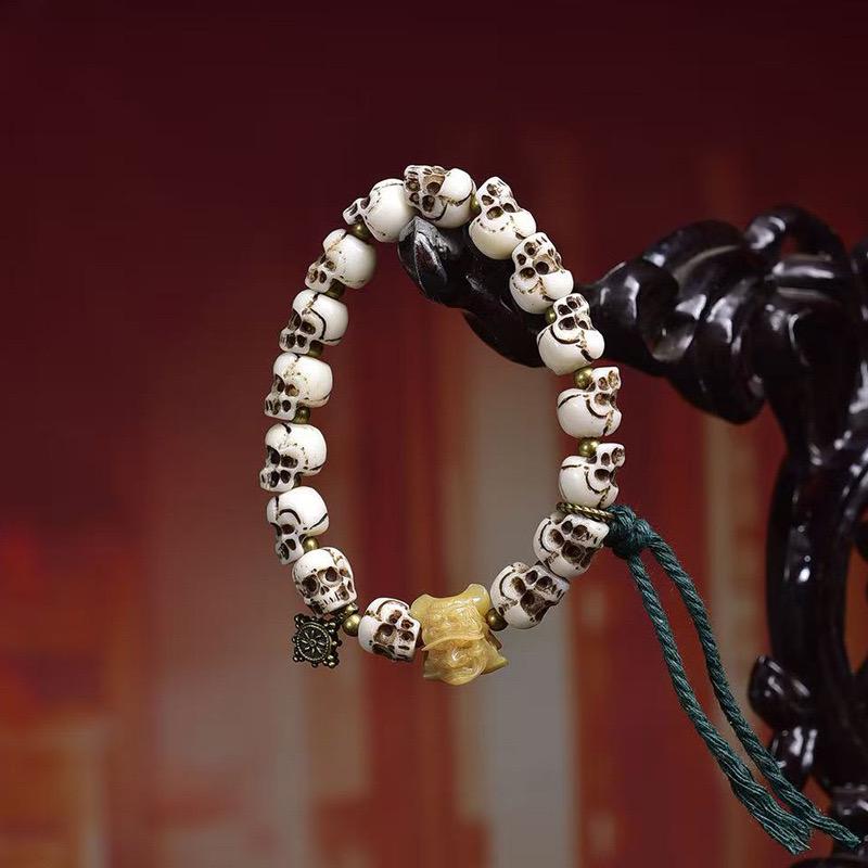 Tibetan Yak Bone Skull Bracelet, Single Strand Mala with Agate Bead
